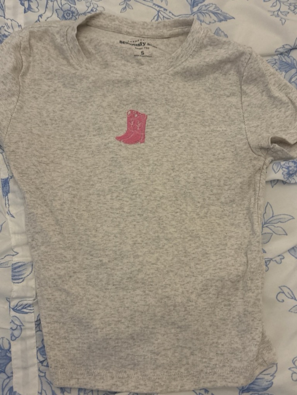 Aeropostale Light Gray Short-Sleeve Tee with Pink Boot Motif